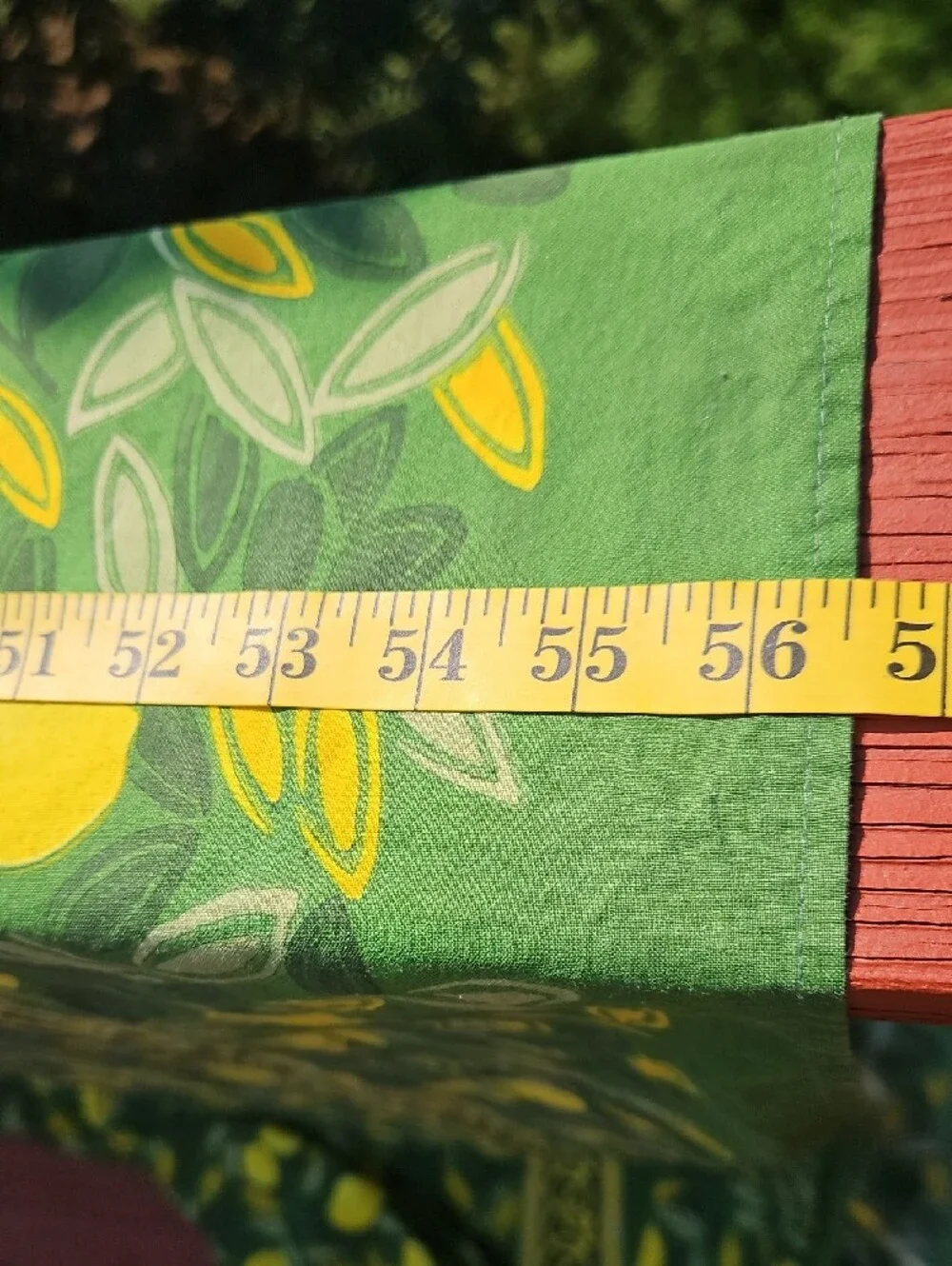 NEW Food Network Yellow Lemon Print on Green Tablecloth with Decorative Border